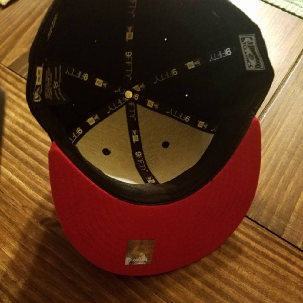 Hat New - Picture 2 of 2